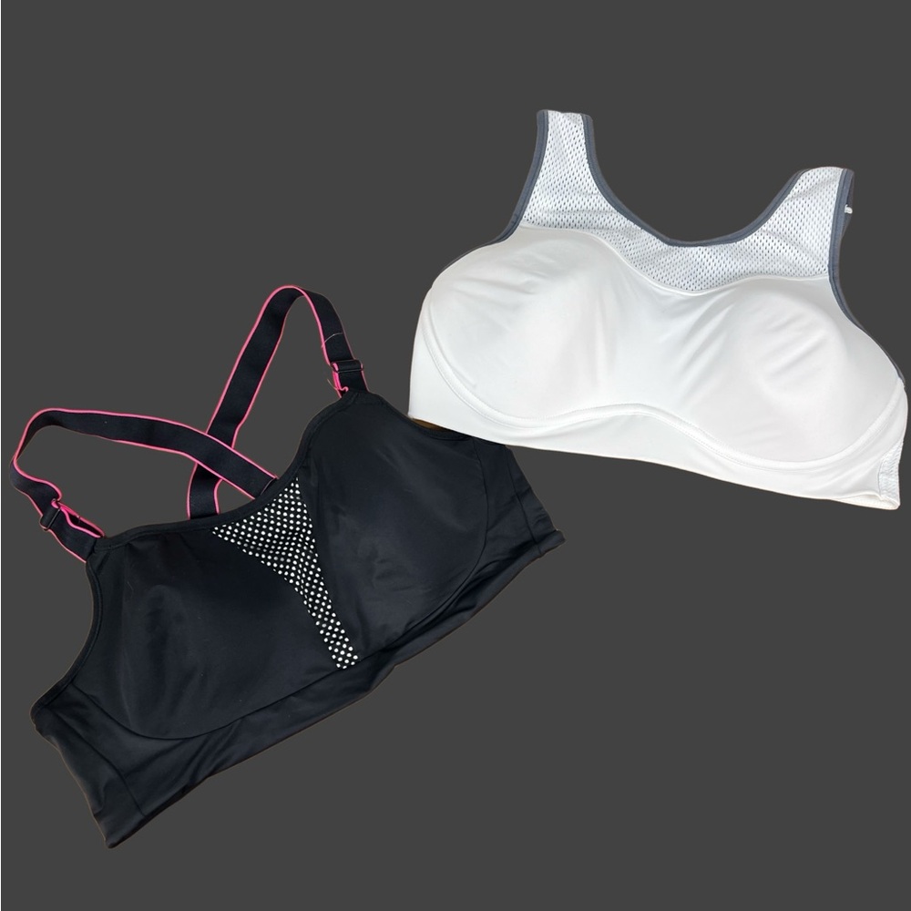 Two Maidenform Sports Bras 38C EUC